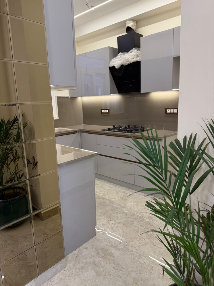 Kitchen, sector 70 3 Bedroom 175 Sq.Yd. Builder Floor In Sector 70 Gurgaon 8000864