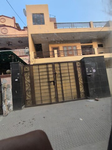 3.5 BHK Independent House For Sale in Sector 8