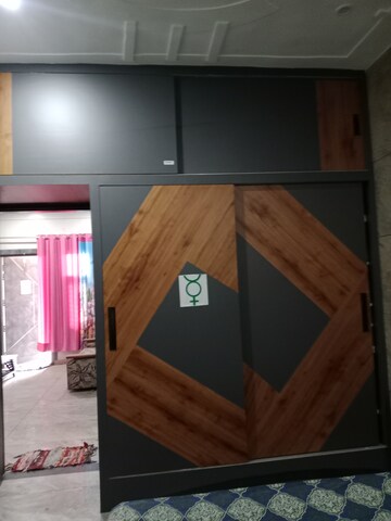 Furnished Amenities in 1.5 BHK Builder Floor at Sector 18 – for Rent