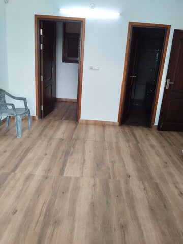 Room in 3 BHK Builder Floor at SS Mayfield Gardens, Sector 51 – for Rent
