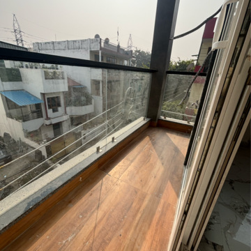 Balcony in 1 BHK Builder Floor at Sector 2 – for Rent