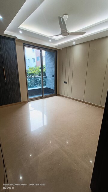 Room in 3 BHK Builder Floor at Freedom Fighters Enclave – for Rent