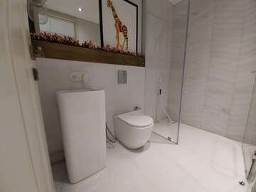 Bathroom in 4 BHK Apartment at Lokhandwala Minerva Mahalaxmi, Mahalaxmi – for Sale