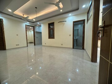 Living Room in 3 BHK Builder Floor at Chattarpur – for Rent