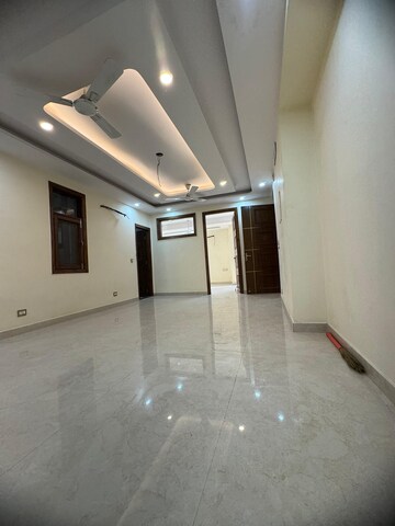 Living Room in 3 BHK Builder Floor at Chattarpur – for Rent