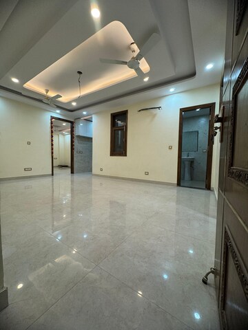 3 BHK Builder Floor For Rent in Chattarpur