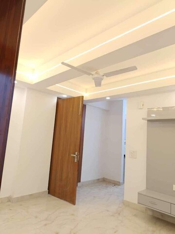 Room in 2 BHK Builder Floor at Neb Sarai – for Rent