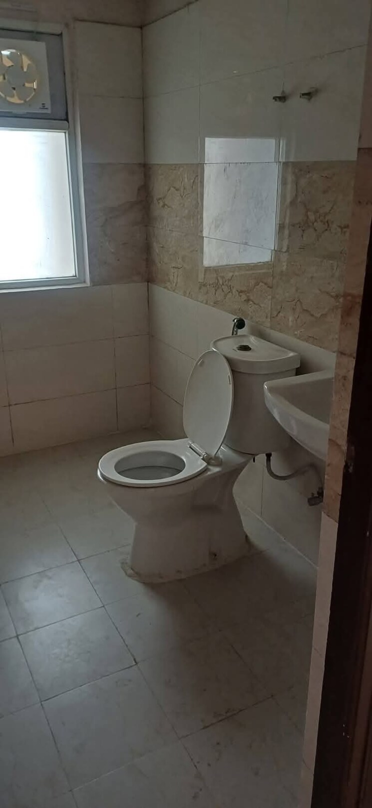 Bathroom, supertech-ecovillage-ii 3 Bedroom 1375 Sq.Ft. Apartment In Sector 16b Greater Noida Greater Noida 8001048