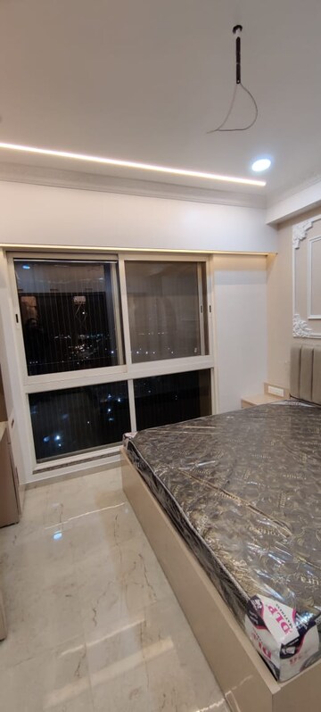 Room in 2 BHK Apartment at K Raheja Reserve, Mohammadwadi – for Rent