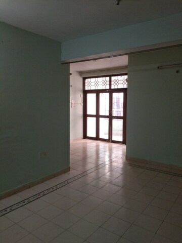 Master Bedroom in 2 BHK Apartment at Bhind Road – for Rent