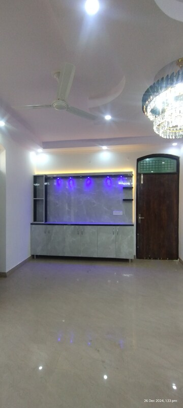 Furnished Amenities in 2 BHK Builder Floor at Uttam Nagar – for Sale