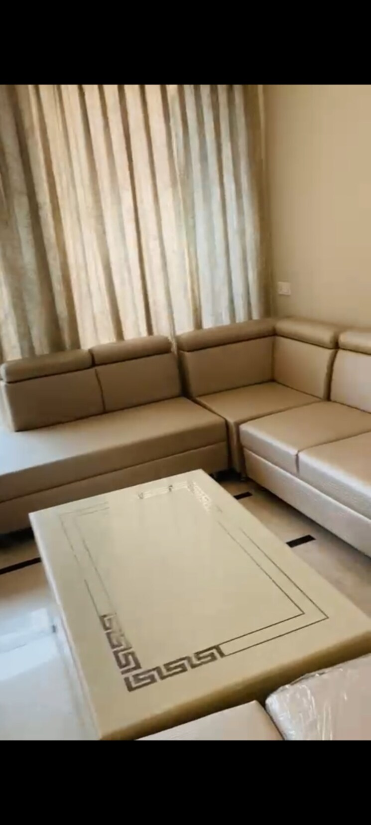 Kitchen, gomti nagar 5 Bedroom 2400 Sq.Ft. Apartment In Gomti Nagar Lucknow 8001100