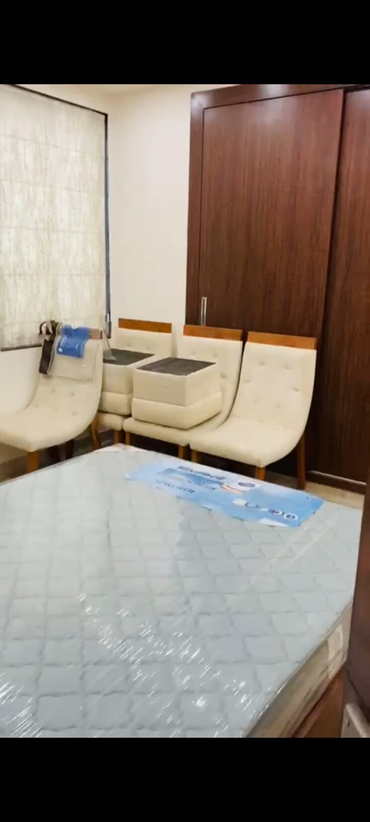 Bathroom, gomti nagar 5 Bedroom 2400 Sq.Ft. Apartment In Gomti Nagar Lucknow 8001100