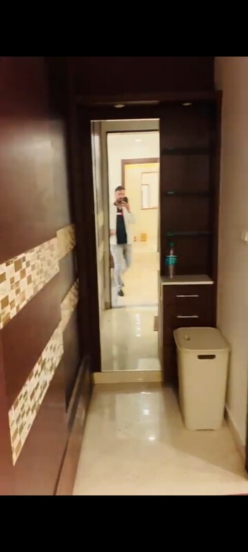Kitchen in 5 BHK Apartment at Gomti Nagar – for Rent