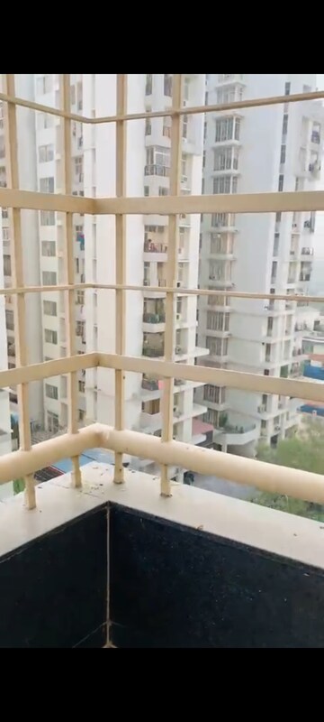 Kitchen in 5 BHK Apartment at Gomti Nagar – for Rent