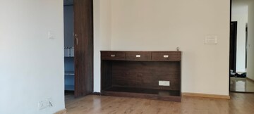 Room in 2 BHK Apartment at Ardee City Palm Grove Heights, Sector 52 – for Rent