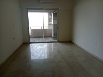 Room in 3 BHK Apartment at Lokhandwala Minerva Mahalaxmi, Mahalaxmi – for Sale