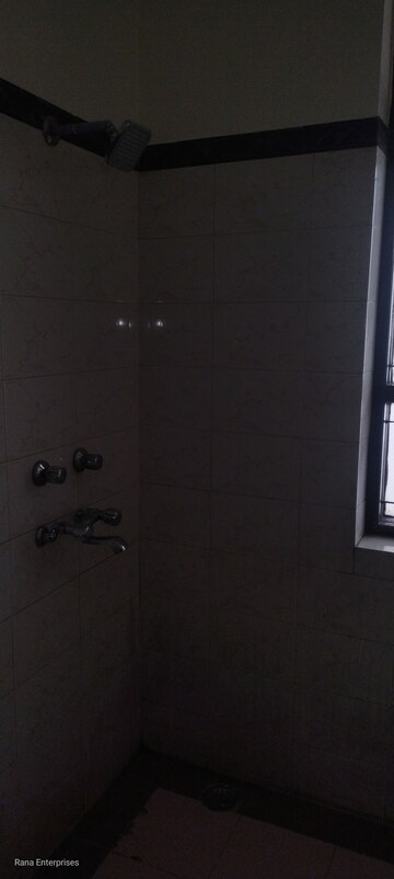 Bathroom in 1 BHK Builder Floor at Palam Vihar Residents Association, Palam Vihar – for Rent