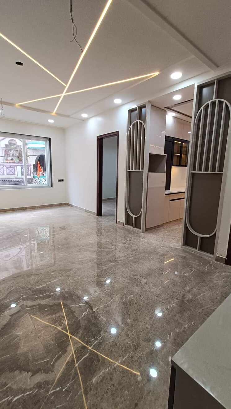 Room, burari 3 Bedroom 100 Sq.Yd. Builder Floor In Burari Delhi 8001127