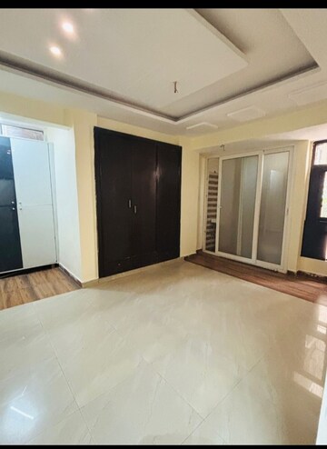 Room in 4 BHK Apartment at Quantum Colonisers Quantum Residency, Raj Nagar Extension – for Sale
