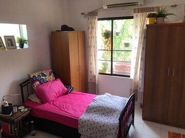 Bedroom in 2 BHK Apartment at Bandra West – for Rent
