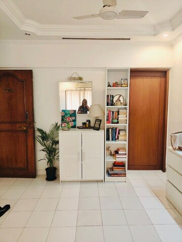 2 BHK Apartment For Rent in Bandra West