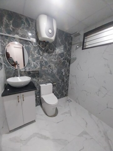 Bathroom in 2 BHK Builder Floor at Ardee City, Sector 52 – for Rent