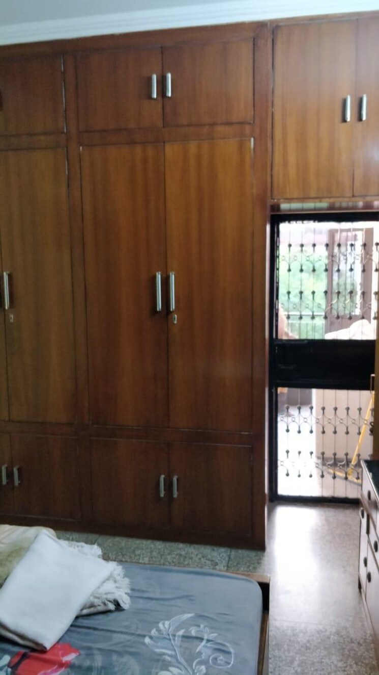 undefined, paschim vihar 2.5 Bedroom 950 Sq.Ft. Apartment In Paschim Vihar Delhi 8001198