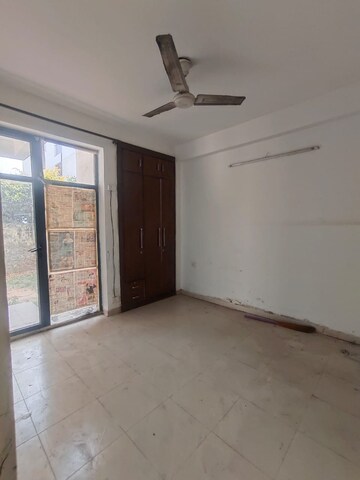 Room in 2 BHK Builder Floor at Vatika INXT Emilia floors, Sector 82 – for Rent