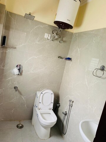Bathroom in 1 RK Builder Floor at Saurabh Niwas, Sector 40 – for Rent