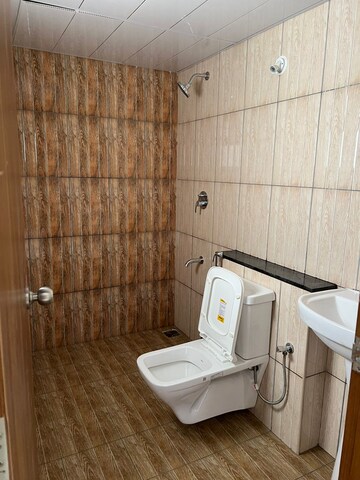 Master Bedroom in 2 BHK Apartment at Prestige Finsbury Park Hyde, Bagaluru  – for Rent
