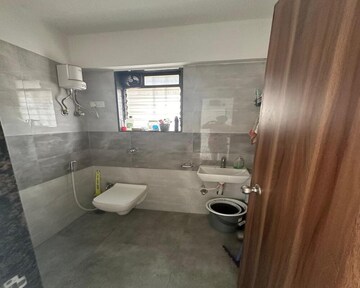 Bathroom in 3.5 BHK Apartment at Matunga East – for Sale