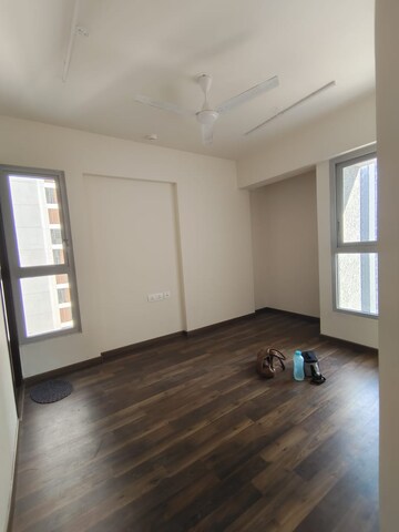 Room in 2 BHK Apartment at Piramal Vaikunth Vama, Balkum Pada – for Rent