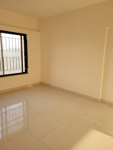 Room in 2 BHK Apartment at Kumar Palaash A, Wadgaon Sheri – for Sale