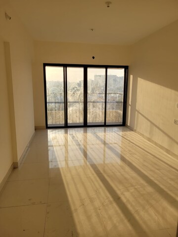 Room in 2 BHK Apartment at Kumar Palaash A, Wadgaon Sheri – for Sale