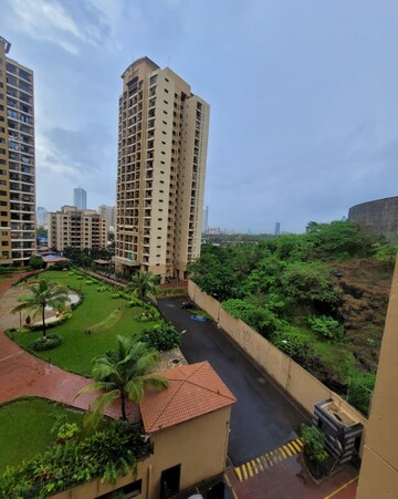 2 BHK Apartment – Exterior View View at K Raheja Heights, Malad East - for Rent