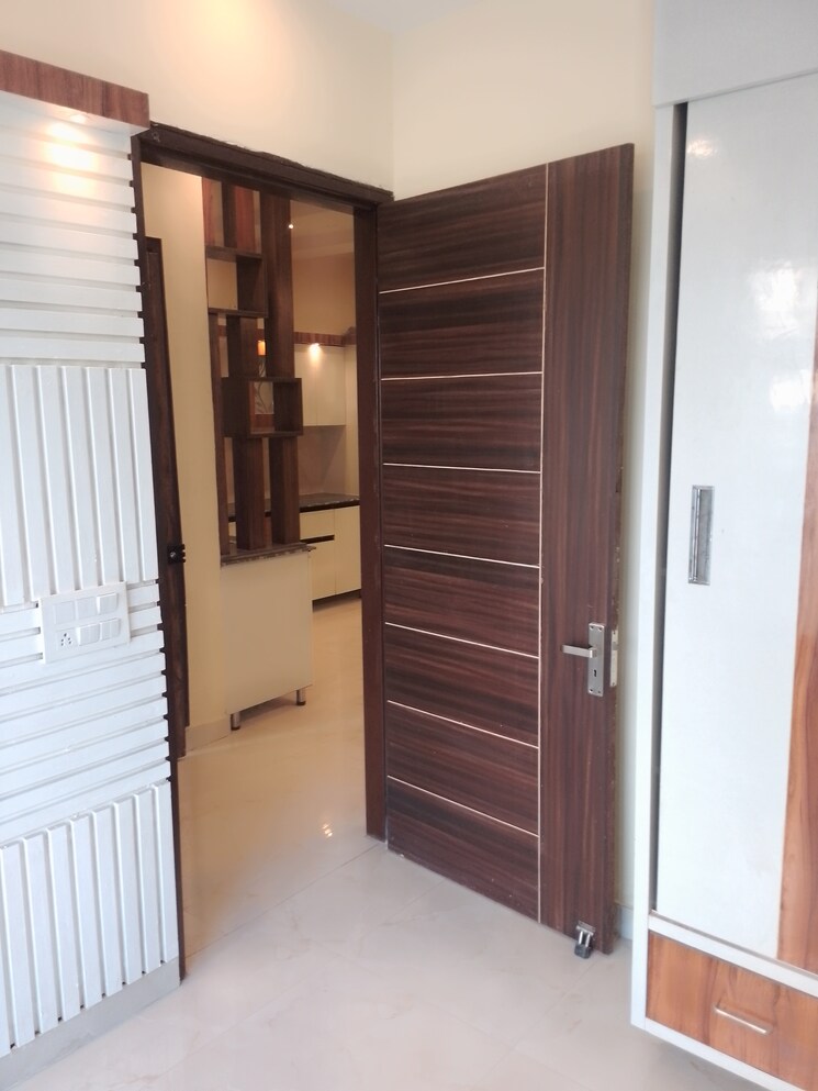 Room, sector 123 3 Bedroom 115 Sq.Yd. Apartment In Sector 123 Mohali 8001561