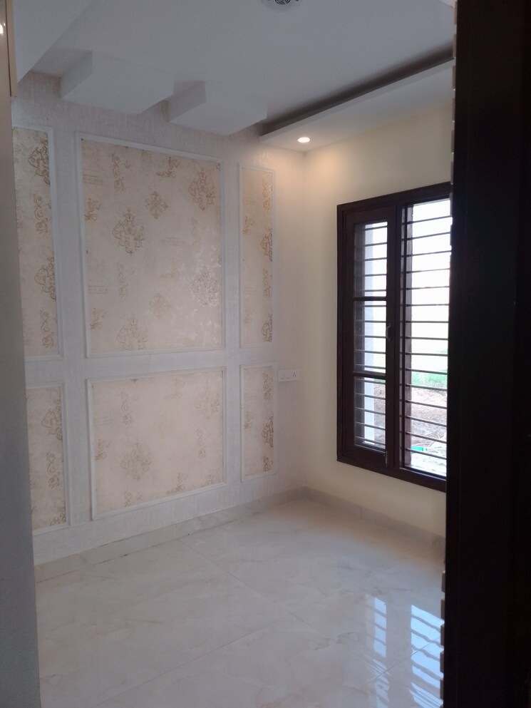 Room, sector 123 3 Bedroom 115 Sq.Yd. Apartment In Sector 123 Mohali 8001561
