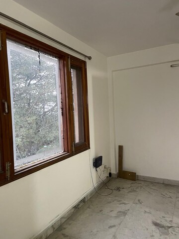 Room in 1 BHK Builder Floor at East Of Kailash – for Rent
