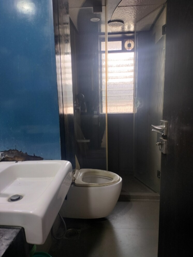 Bathroom, palash-towers 2 Bedroom 1000 Sq.Ft. Apartment In Andheri West Mumbai 8001618