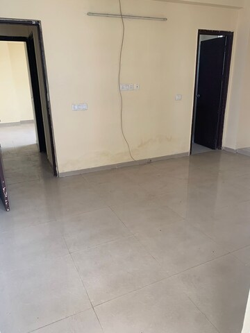 Room in 2 BHK Apartment at KW Srishti, Raj Nagar Extension – for Rent