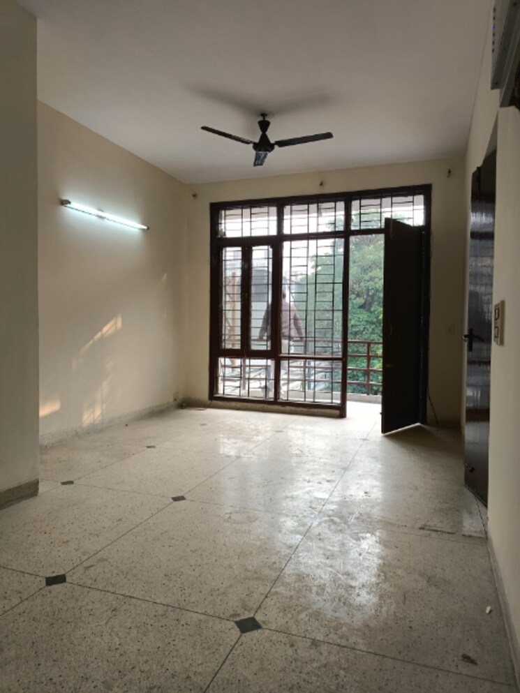 Room, unitech-south-city-ii 2 Bedroom 1000 Sq.Ft. Builder Floor In Sector 50 Gurgaon 8001602