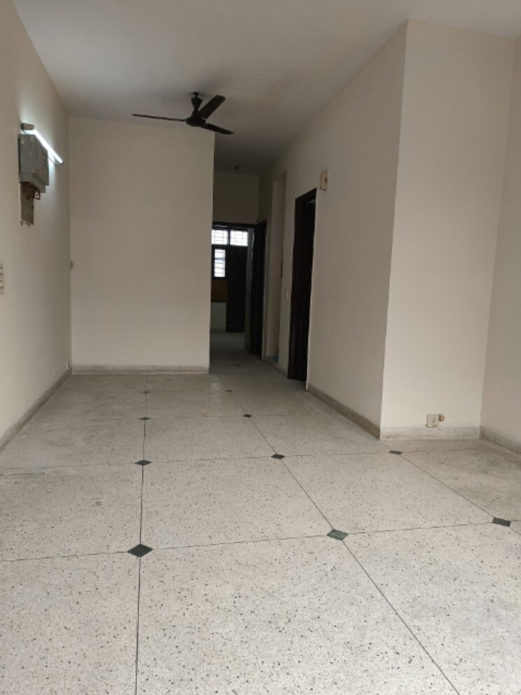 Room, unitech-south-city-ii 2 Bedroom 1000 Sq.Ft. Builder Floor In Sector 50 Gurgaon 8001602