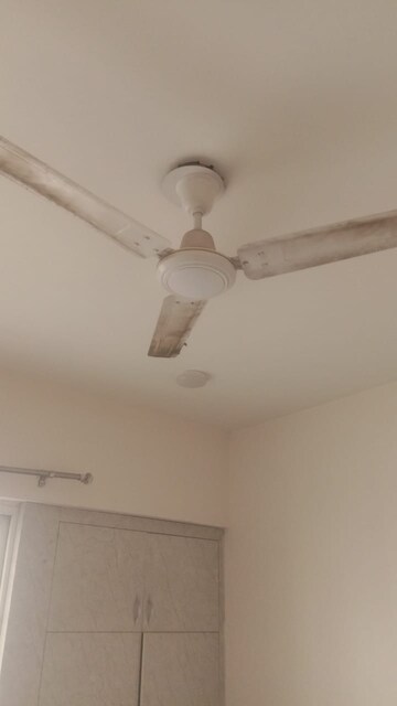 Bathroom in 1 BHK Apartment at Sector 10 Greater Noida – for Sale