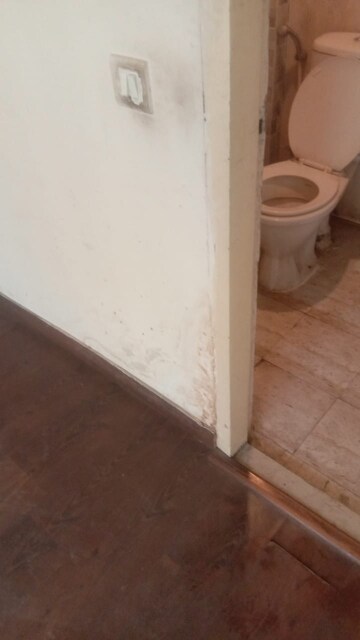 Bathroom in 1 BHK Apartment at Sector 10 Greater Noida – for Sale