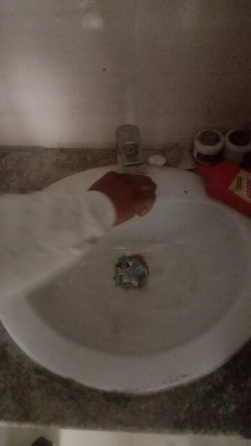 Bathroom in 1 BHK Apartment at Sector 10 Greater Noida – for Sale