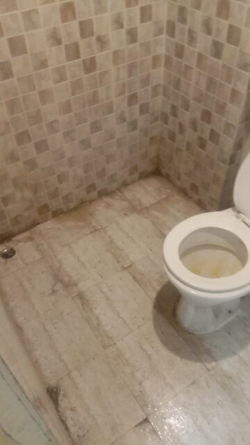 Bathroom in 1 BHK Apartment at Sector 10 Greater Noida – for Sale