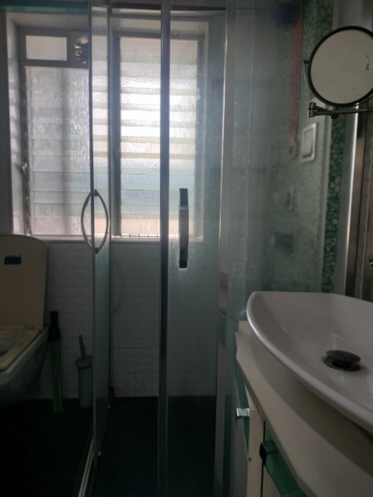 Attached Bathroom, palash-towers 2 Bedroom 1000 Sq.Ft. Apartment In Andheri West Mumbai 8001618