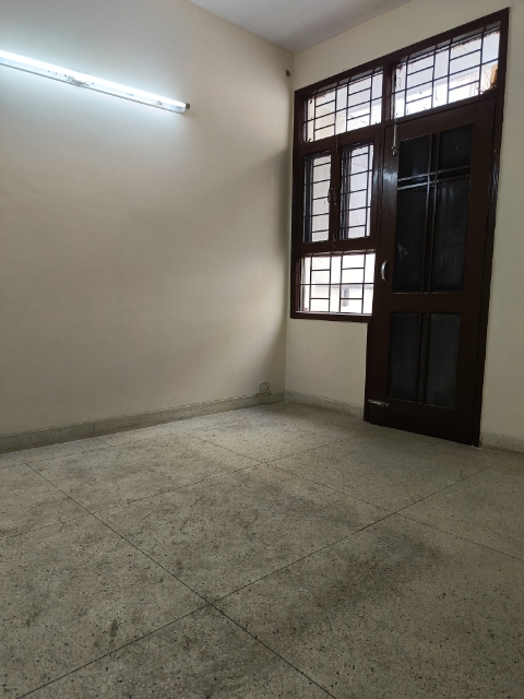2 BHK Builder Floor For Sale in Unitech South City II