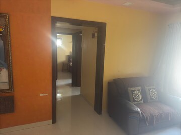Room in 1 BHK Apartment at Mulund West – for Rent